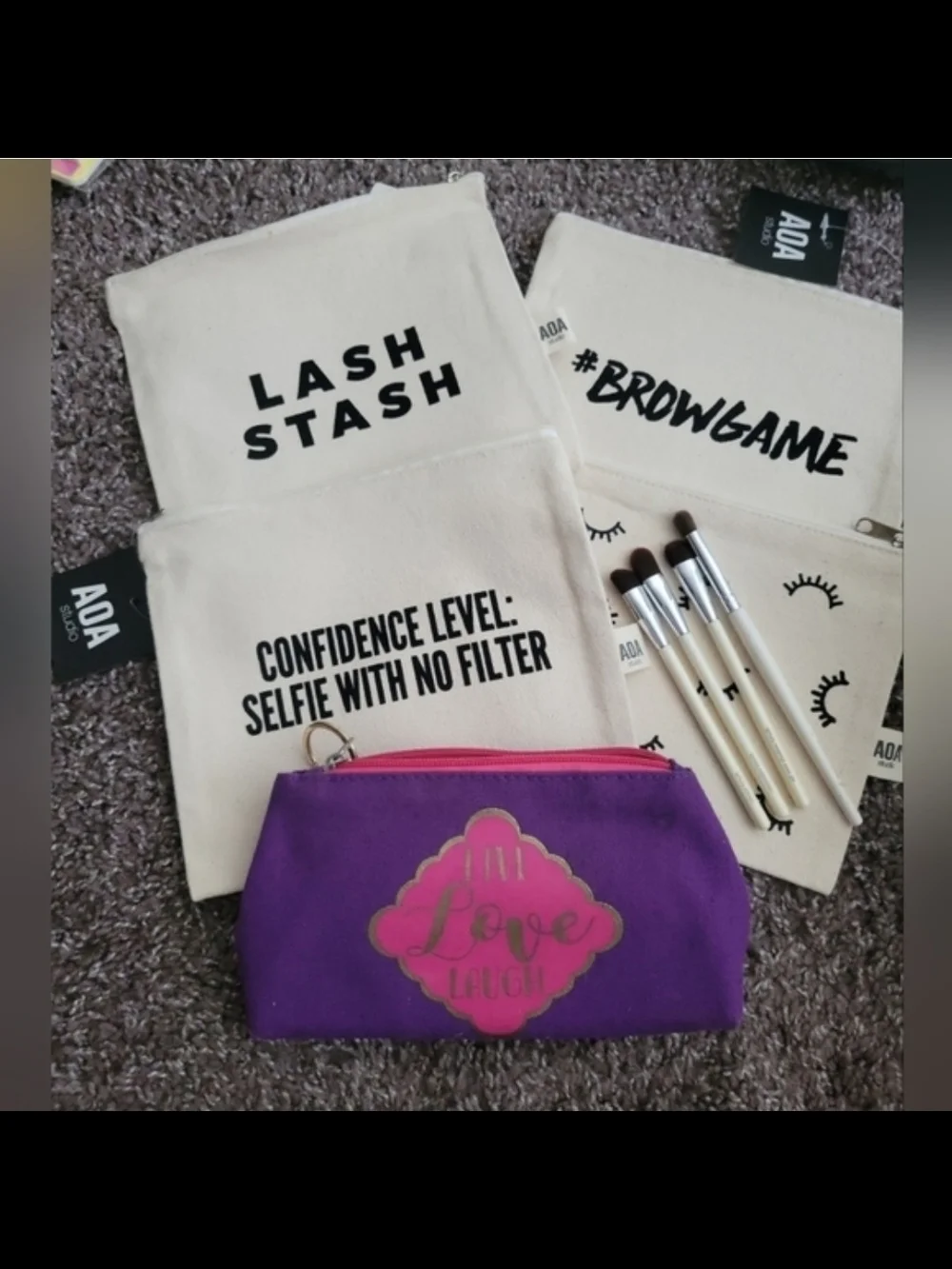 Bundled Makeup Brush Sets with Cosmetic Pouches
